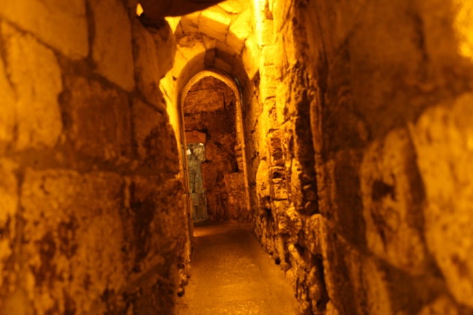 The Kotel tunnel